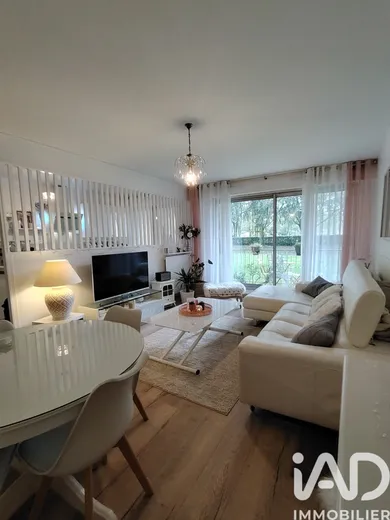 Apartment in Les Ulis (91940)