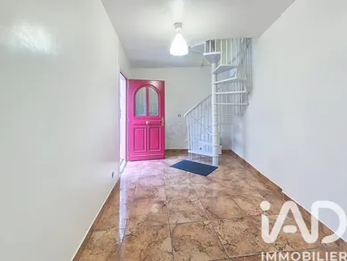 Apartment in Pontoise (95300)