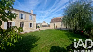 Maison à Saint-Méard-de-Gurçon (24610)