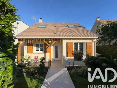 Pavillon à Mouroux (77120)