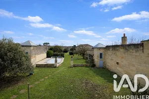 Maison de ville à Saint-Médard-de-Guizières (33230)