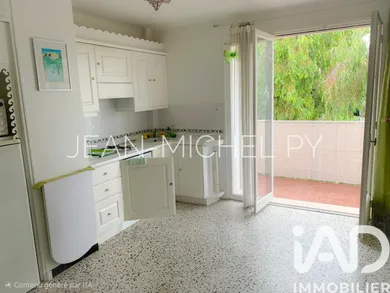 Apartment in Les Sablettes (83500)