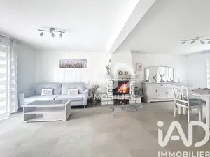 Maison traditionnelle à La Queue-en-Brie (94510)