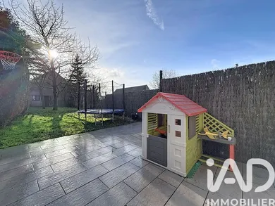 House in Neuville-en-Ferrain (59960)