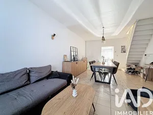 House in Neuville-en-Ferrain (59960)