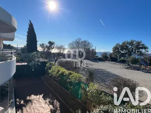 Apartment in Saint-Raphaël (83700)