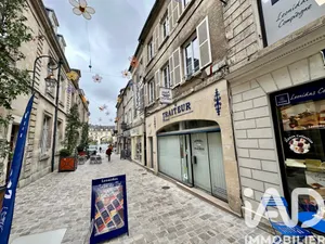 Building in Compiègne (60200)