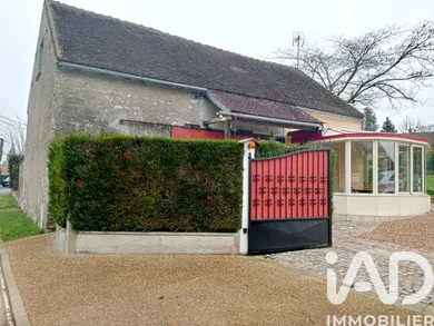 Village house in La tombe  (77130)