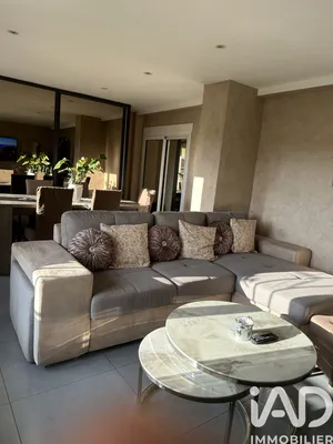 Apartment in Vallauris (06220)