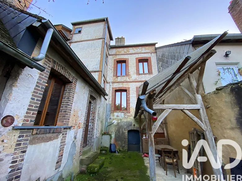 Maison 5 pièces 80 m² · à Saint-Fargeau · 80 m² · 90 000 €
