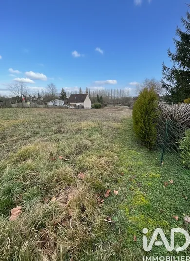 Building plot in Saint-Aubin-sur-Yonne (89300)
