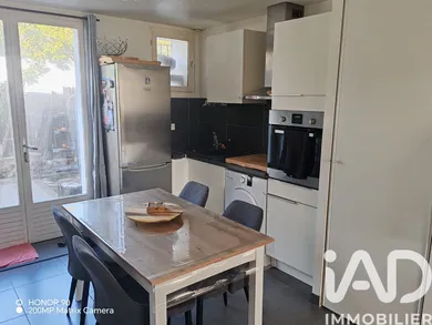Apartment in Mèze (34140)