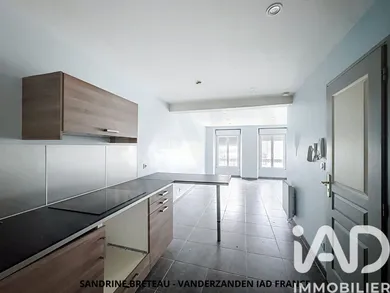 Immeuble à Puiseaux (45390)