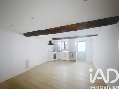 Apartment in Lambesc (13410)