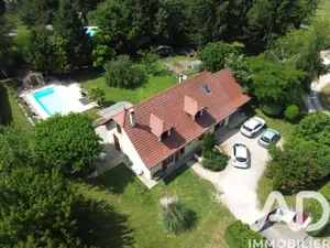 House in  LES AVENIERES VEYRINS THUELLIN (38630)