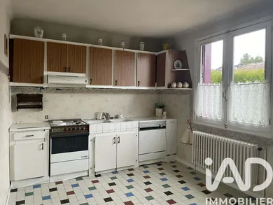 Village house in La Neuville-Roy (60190)
