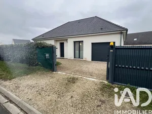 Traditional house in Loury (45470)