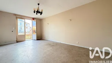 Apartment in Saint-Yan (71600)