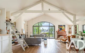 Apartment in Chatou (78400)