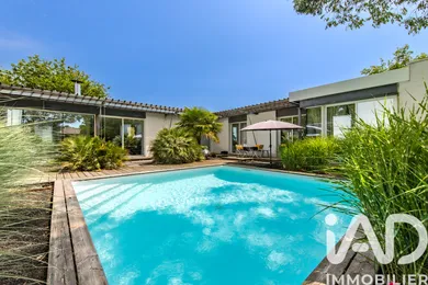 Maison d'architecte à Le Taillan-Médoc (33320)