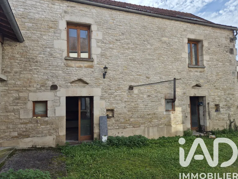 Maison 5 pièces 123 m² · à Ravières · 123 m² · 137 500 €