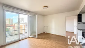 Apartment in Colombes (92700)