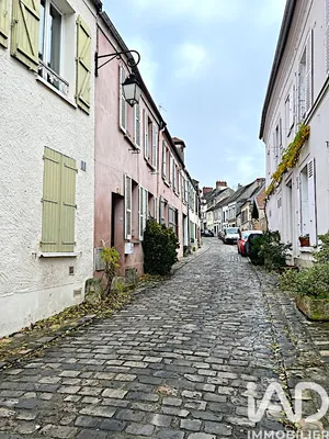 Apartment in Neauphle-le-Château (78640)