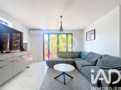 Apartment in Fontenay-sous-Bois (94120)