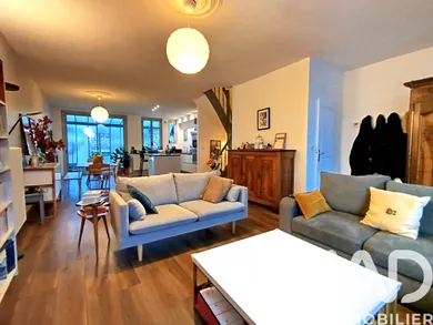 Townhouse in Chinon (37500)