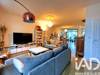 Townhouse in Chinon (37500)