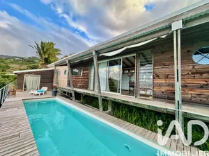 Architectural house in Sainte-Marie (97438)