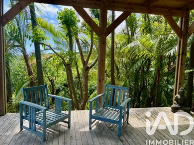 Architectural house in Sainte-Marie (97438)