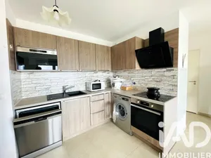 Apartment in Hyères (83400)