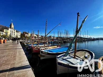 Apartment in Sanary-sur-Mer (83110)