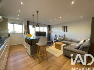 Apartment in Paris (75011)