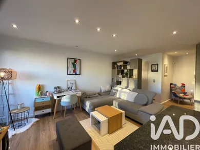 Apartment in Paris (75011)