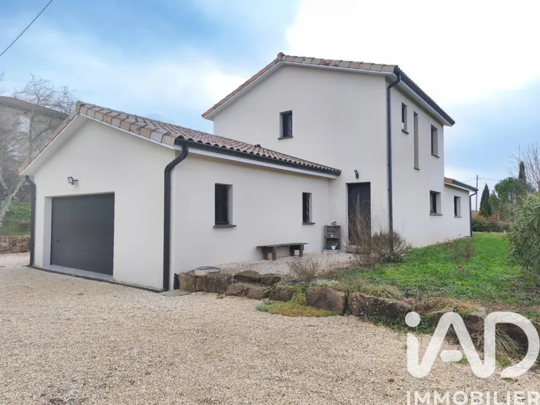 Maison 6 pièces 133 m² · à Lablachère · 133,4 m² · 415 000 €