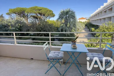 Apartment in Saint-Tropez (83990)