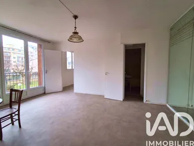Apartment in Bois-Colombes (92270)