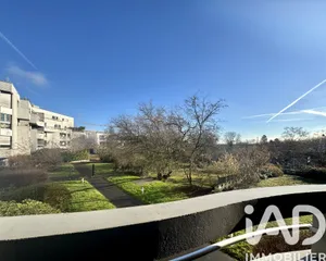 Apartment in Suresnes (92150)