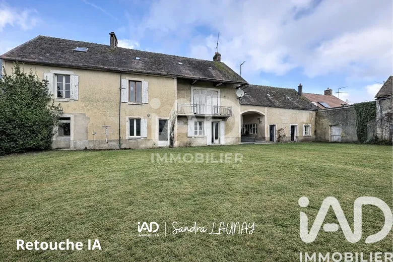 Maison 8 pièces 167 m² · à Sceaux-du-Gâtinais · 167 m² · 119 000 €