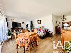 Apartment in Vélizy-Villacoublay (78140)