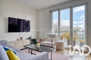 Apartment in Chatou (78400)
