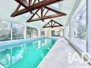 Mansion in Noisy-le-Grand (93160)