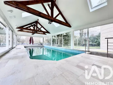 Mansion in Noisy-le-Grand (93160)