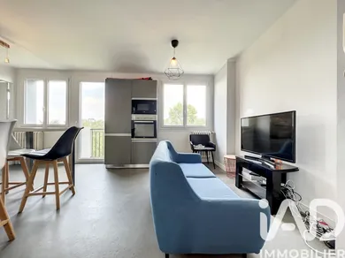 Apartment in Laval (53000)