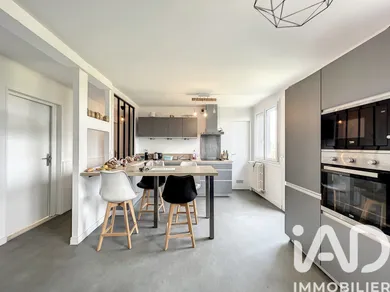 Apartment in Laval (53000)