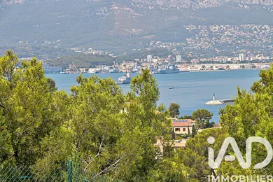 Apartment in Saint-Mandrier-sur-Mer (83430)