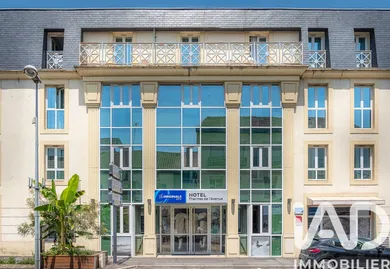 Building in Dax (40100)