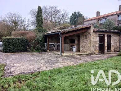 Maison de campagne à Joussé (86350)